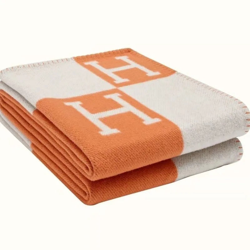 Winter Fleece Blanket Single Air Conditioning Blanket Sofa Blanket Nap Blanket H Letter