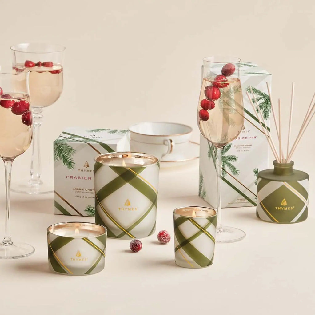 Frasier Fir Scented Candle - Frosted Plaid Design, Green & White Jar, Crisp Siberian Fir & Cedarwood Aroma (10 oz)