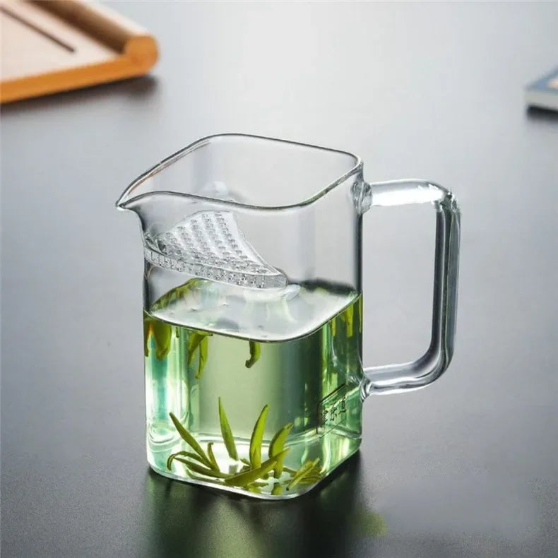 Square Tea Pitcher with Filter Holes, Borosilicate Glass, Crystal Clear Cup, Chinese Tea Divider, Creative Teacup, Teaware