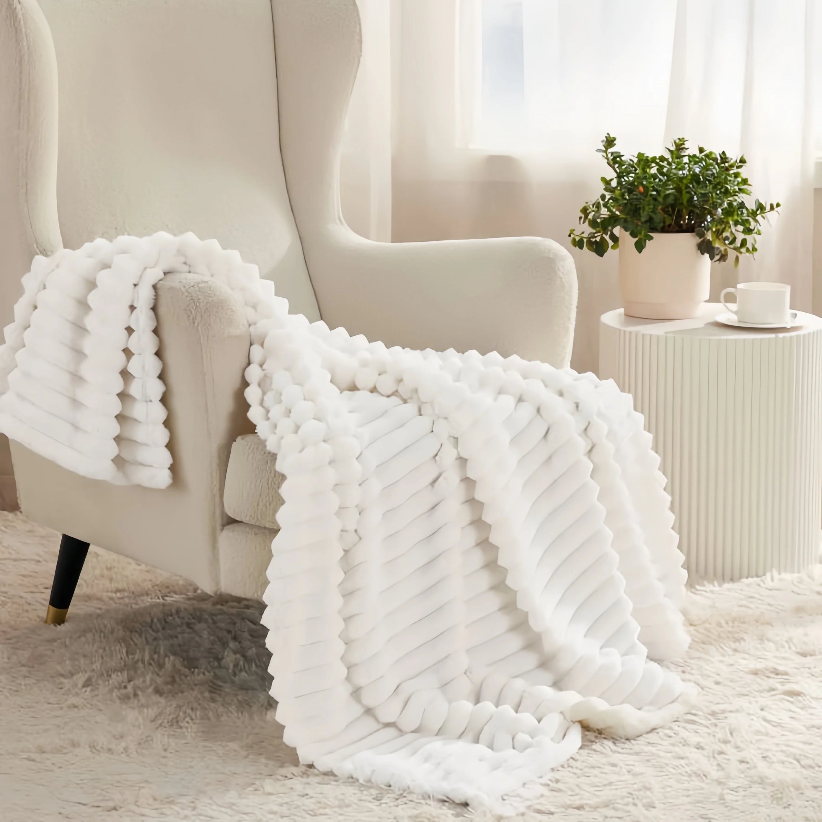 ROSEKIND Blankets 3 Size for Bed, 300GSM Soft & Warm Fleece Throw, Decorative and striped flannel fleece blanket