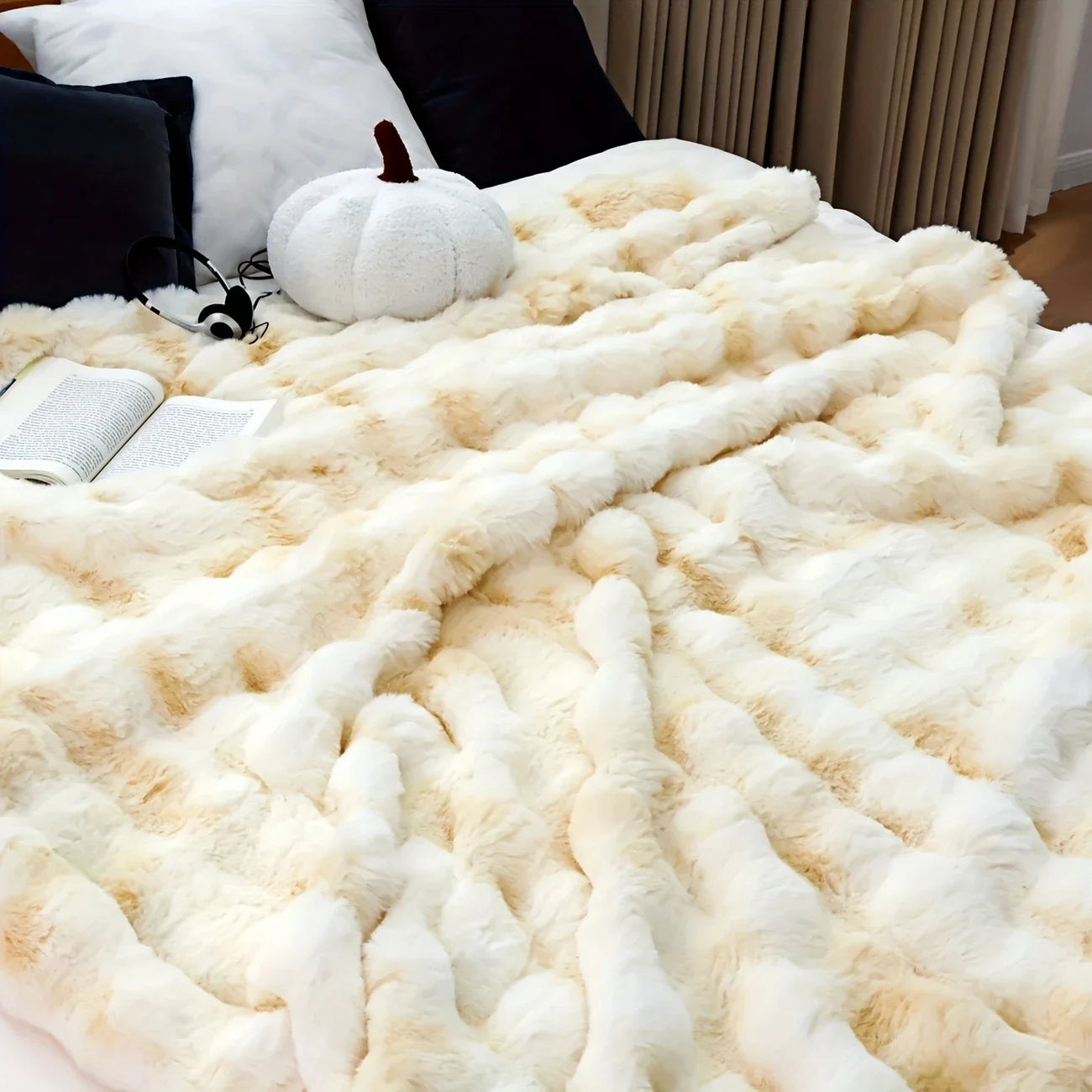 [Cozy|Faux Rabbit] Soft, Warm, 1pc Cozy Faux Rabbit Fleece Blanket