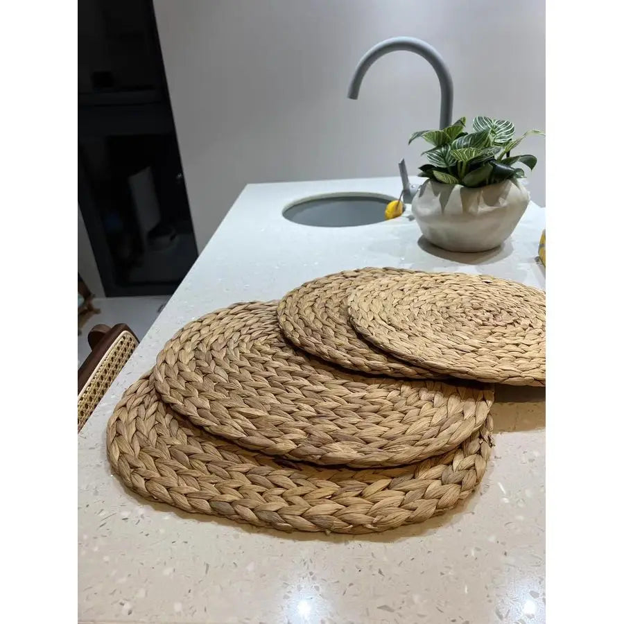 Woven Placemats Set of 6, Natural Water Hyacinth Charger Plates NonSlip Weave