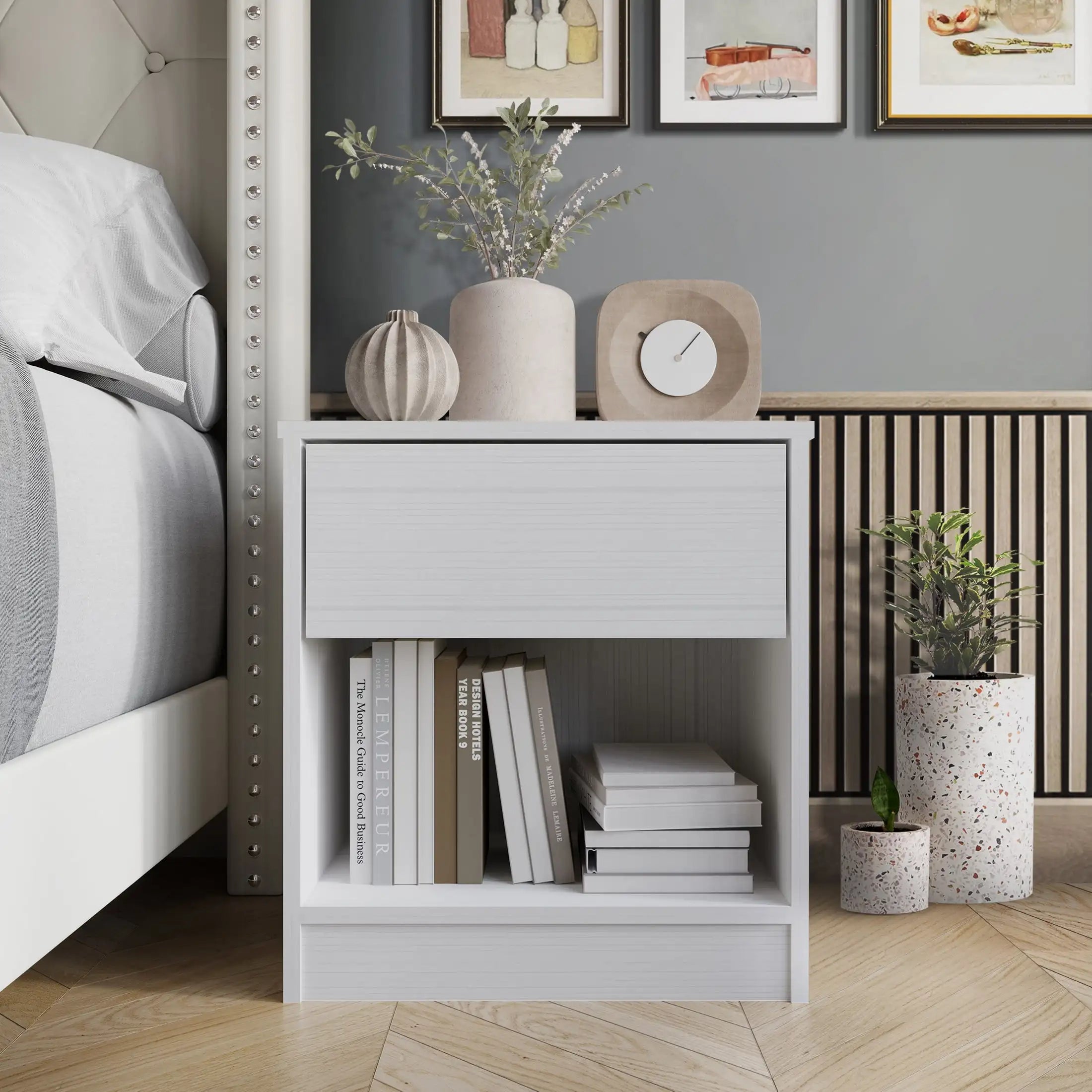 Versatile Wood Side Table for Living Room, Lounge, Stable and Sturdy Design.